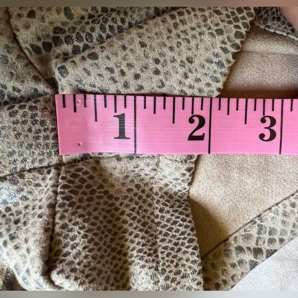 Revolve X Superdown Beige Faux Suede Snake Skin Print Wrap Skort - Medium - Picture 8 of 10